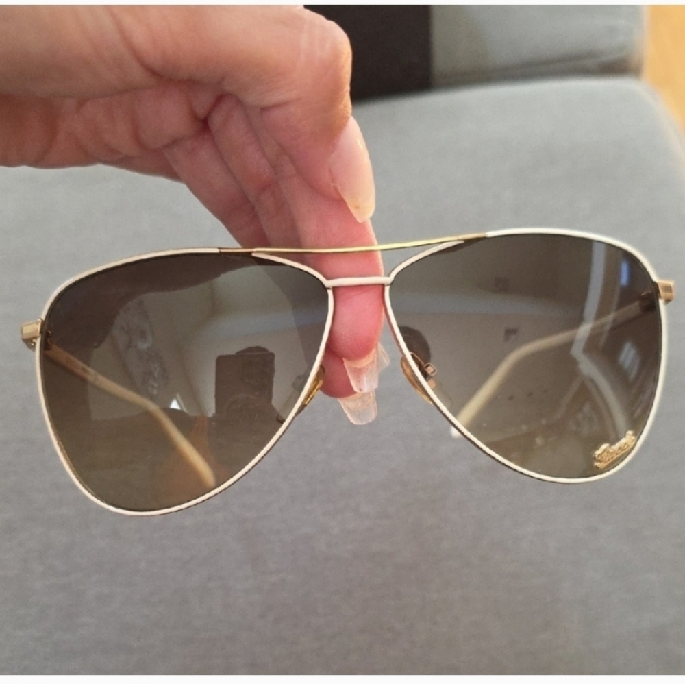 Gucci Gold Aviator Sunglasses With Gucci Case And Lense Cloth - Picture 1 of 4